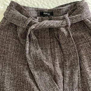 Wide-leg pants with waist tie